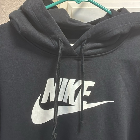 Nike Black hooded sweatshirt with white logo NWT - Picture 3 of 12